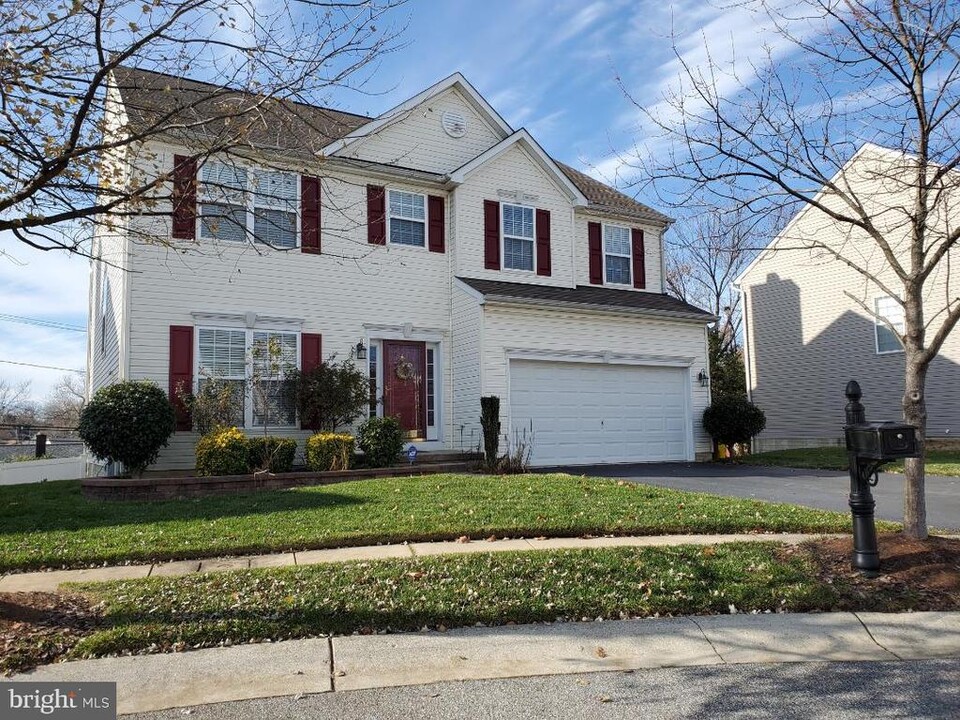 1006 Brockton Ct in Glen Burnie, MD - Building Photo