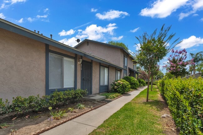 819 Silver Fir Rd in Walnut, CA - Building Photo - Building Photo