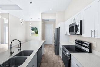 2708 20th St W in Lehigh Acres, FL - Building Photo - Building Photo