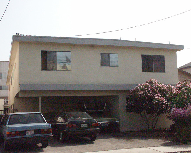 5258 Cartwright Ave in North Hollywood, CA - Building Photo - Building Photo