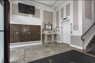 76 St Pauls Ave-Unit -2D in Jersey City, NJ - Building Photo - Building Photo