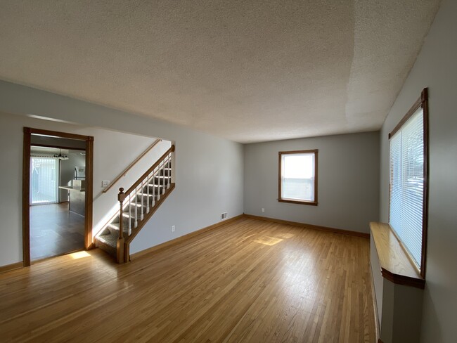 610 6th Ave NW in Rochester, MN - Foto de edificio - Building Photo