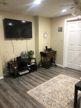75 Prospect St, Unit 1 in Somerville, MA - Foto de edificio - Building Photo