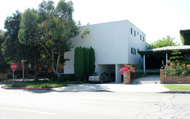 210 N 5th St in Burbank, CA - Building Photo - Building Photo