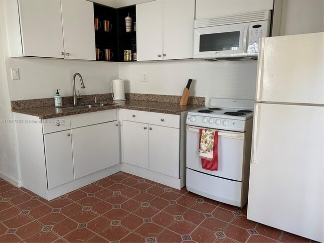 750 NE 86th St in Miami, FL - Building Photo - Building Photo