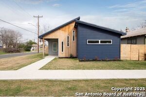 1603 Center St in San Antonio, TX - Building Photo