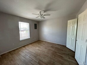 9 Graham Ave in Alton, TX - Building Photo - Building Photo