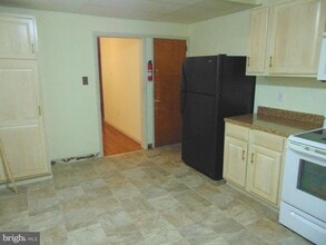 10 Strode Ave in Coatesville, PA - Building Photo - Building Photo