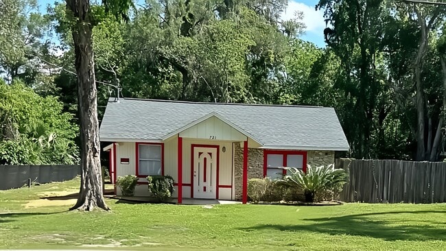 721 NW 22nd St in Ocala, FL - Building Photo - Building Photo