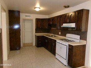 8005 Edgemere Blvd in El Paso, TX - Building Photo - Building Photo