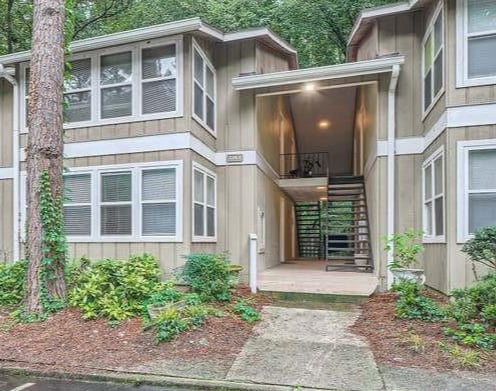 5159 Roswell Rd, Unit Sandy Springs Condo in Atlanta, GA - Building Photo