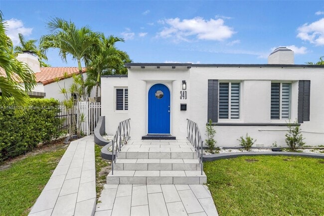 340 SW 25th Rd in Miami, FL - Building Photo - Building Photo