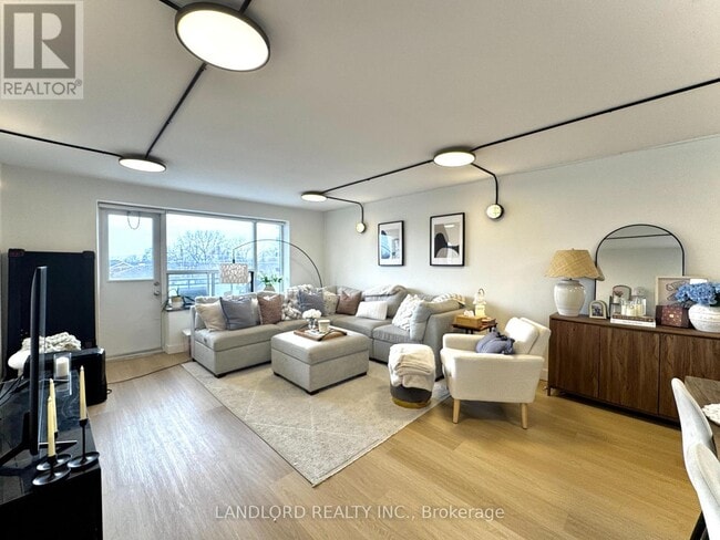 property at 420 Eglinton Ave E