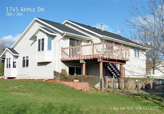 1745 Apple Dr in Sun Prairie, WI - Building Photo - Building Photo