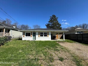 1712 Vada Cir in Knoxville, TN - Building Photo - Building Photo