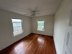 27R Albion St, Unit 1 in Somerville, MA - Foto de edificio - Building Photo