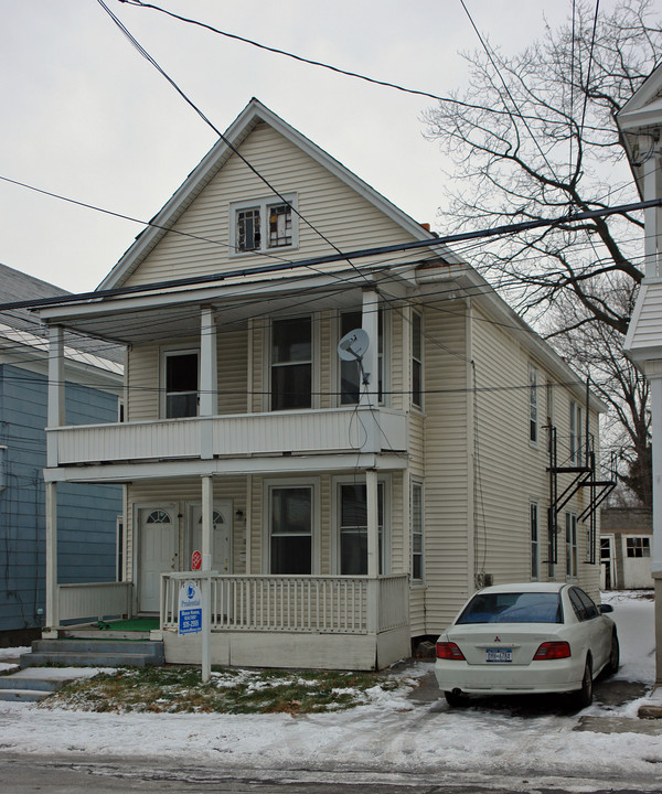 617-619 Hattie St in Schenectady, NY - Building Photo