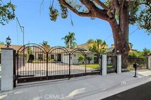 5316 Mecca Ave in Los Angeles, CA - Building Photo