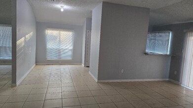 15135 Beechnut St in Houston, TX - Building Photo - Building Photo