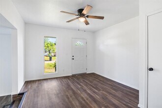 212 W Rosa St in Shawnee, OK - Building Photo - Building Photo