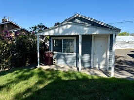 517 12th St in Clarkston, WA - Building Photo