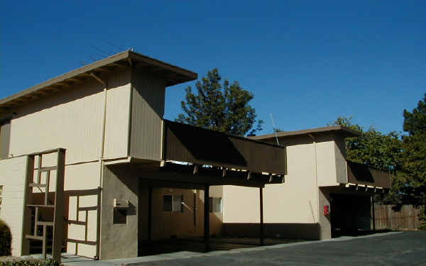 201 W Hamilton Ave in Campbell, CA - Building Photo - Building Photo