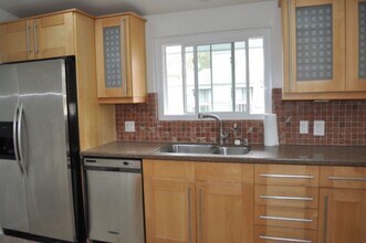 158 Del Mar Shores Terrace in Solana Beach, CA - Building Photo - Building Photo