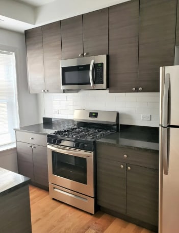 1640 W Pratt Blvd in Chicago, IL - Building Photo - Building Photo