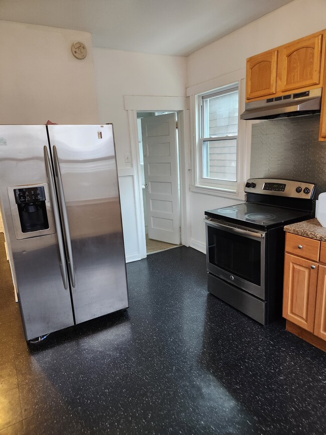 309 Ellis Ave in Irvington, NJ - Foto de edificio - Building Photo