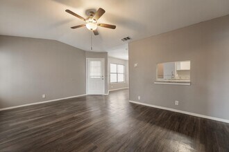 4122 Alaskian Sunrise in San Antonio, TX - Building Photo - Building Photo