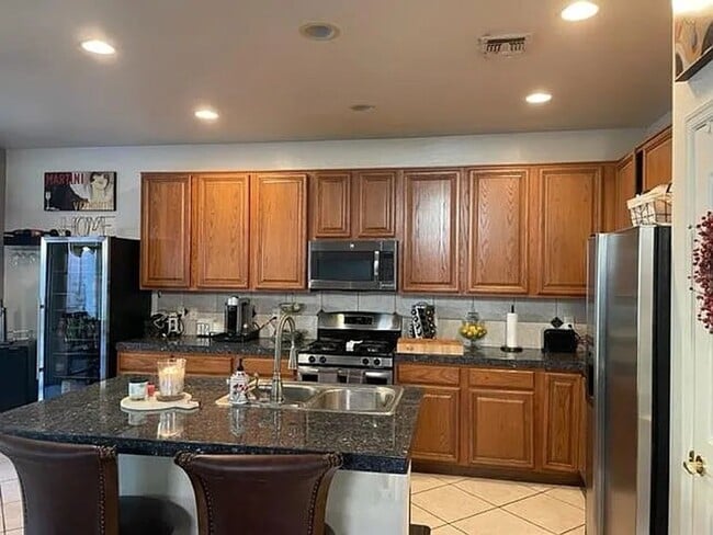 4302 N Sunset Cliff Dr in Tucson, AZ - Foto de edificio - Building Photo