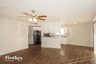 5260 Saratoga Dr in Las Vegas, NV - Building Photo - Building Photo