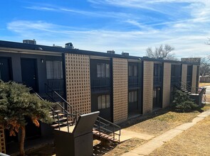 Villa Apartments in Plainview, TX - Building Photo - Building Photo