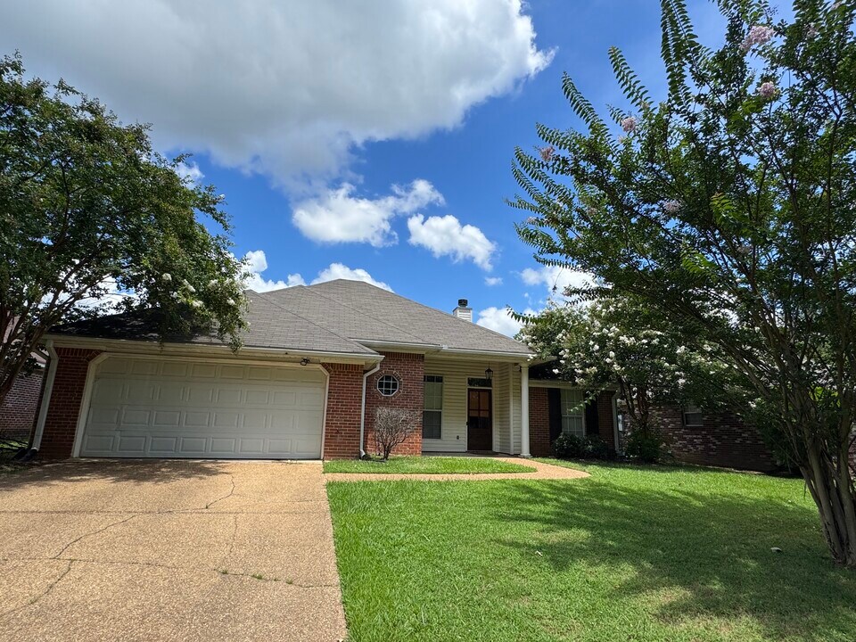 635 Briars Bend in Brandon, MS - Building Photo