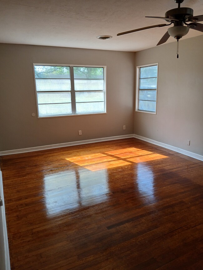 property at 2731 Gaylynn Dr