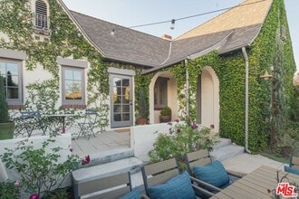 513 N Mansfield Ave in Los Angeles, CA - Building Photo - Building Photo