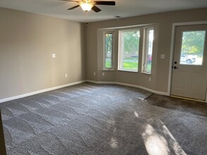 105 Graham St in Roberts, WI - Building Photo - Building Photo