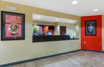 Furnished Studio-Seattle - Kent in Kent, WA - Foto de edificio - Building Photo
