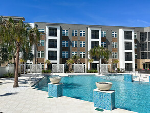 The Lucent at Sunrise in Kissimmee, FL - Building Photo - Building Photo