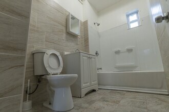 1701 W 35th St in Chicago, IL - Building Photo - Building Photo