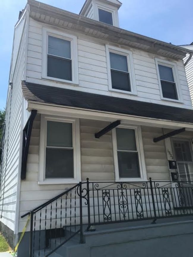 property at 1322 Ferry St