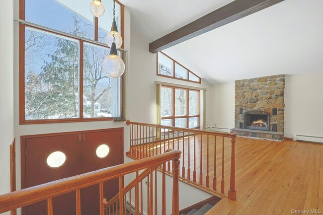 4 Sassi Dr in Croton-on-Hudson, NY - Building Photo - Building Photo