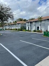 5411 SW 41st St in Pembroke Park, FL - Building Photo - Building Photo
