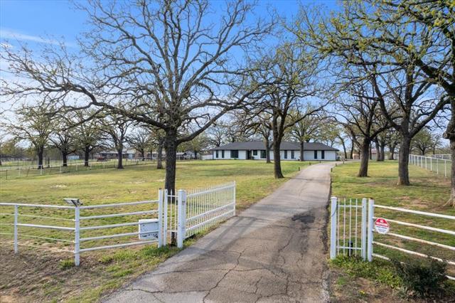 1284 Jeter Rd E in Bartonville, TX - Building Photo - Building Photo
