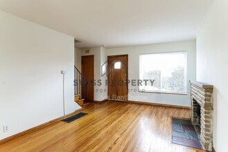 4185 Indianola Ave in Columbus, OH - Building Photo - Building Photo