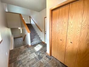 3216 36th Ave S in Moorhead, MN - Building Photo - Building Photo