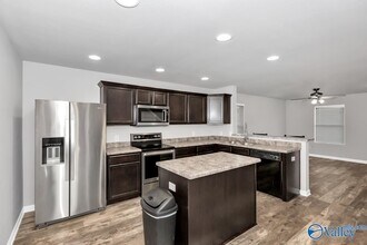 3629 Avalon Lake Dr SW in Madison, AL - Building Photo - Building Photo