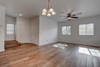 7733 Lively Loom Ct in Las Vegas, NV - Building Photo - Building Photo