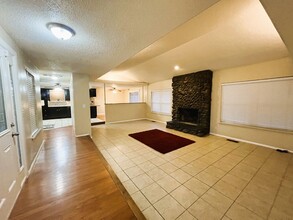 3808 NW 58th St in Oklahoma City, OK - Foto de edificio - Building Photo
