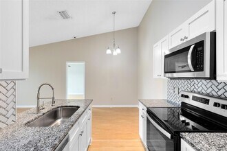 2533 Grassy Point Dr, Unit 205 in Lake Mary, FL - Building Photo - Building Photo